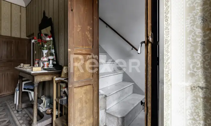 Rexer-Chiusa-Sclafani-Casa-indipendente-con-giardino-Altro