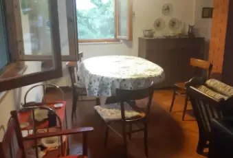 Rexer-Chiusi-della-Verna-vendesi-casa-indipendente-nel-Parco-Nazionale-Foreste-Casentinesi-Sala-da-pranzo