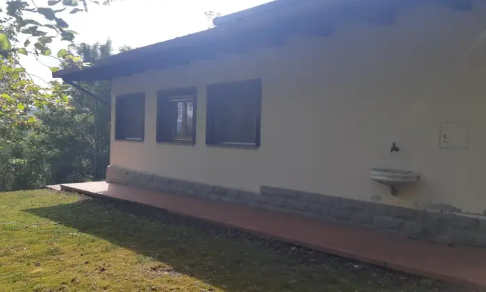 Rexer-Chiusi-della-Verna-vendesi-casa-indipendente-nel-Parco-Nazionale-Foreste-Casentinesi-Giardino