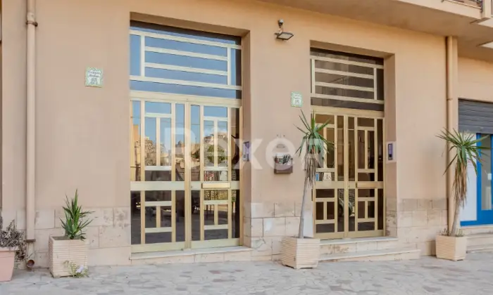 Rexer-MARSALA-Ampio-appartamento-al-centro-con-posto-auto-Altro