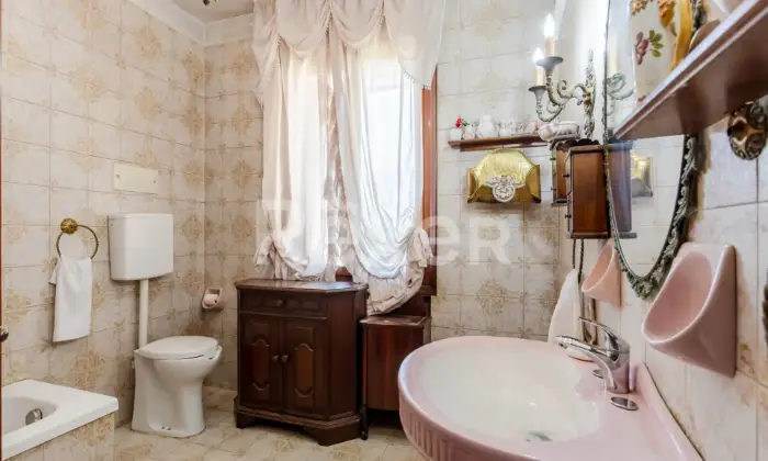 Rexer-ASOLO-Villa-unifamiliare-indipendente-con-porticato-e-ampio-terreno-Altro