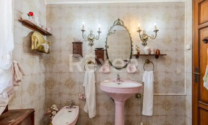 Rexer-ASOLO-Villa-unifamiliare-indipendente-con-porticato-e-ampio-terreno-Altro