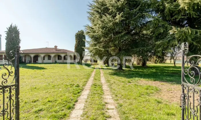 Rexer-ASOLO-Villa-unifamiliare-indipendente-con-porticato-e-ampio-terreno-Altro