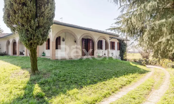 Rexer-ASOLO-Villa-unifamiliare-indipendente-con-porticato-e-ampio-terreno-Altro