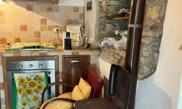 Rexer-Zeri-Rustica-in-vendita-in-via-PatignoZeri-Altro