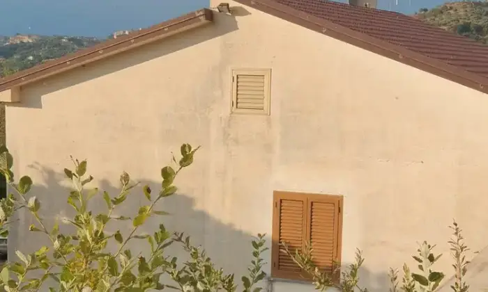 Rexer-Luzzi-Casa-indipendente-in-venditaLuzzi-Altro