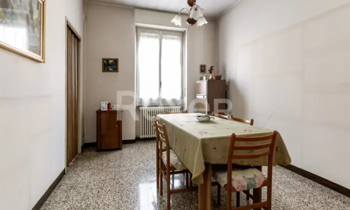 Rexer-VIMERCATE-Vimercate-Villa-singola-con-giardino-box-e-posti-auto-Altro