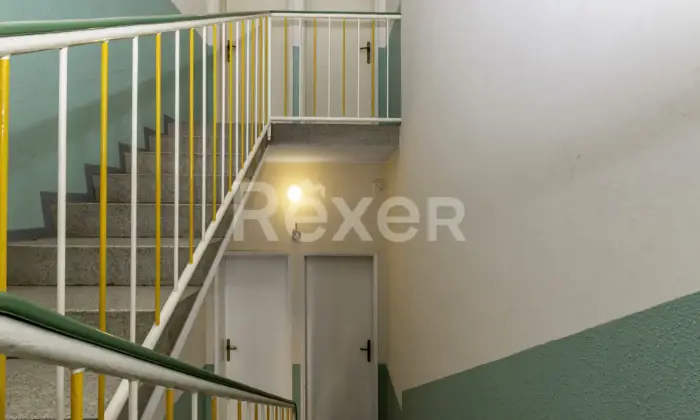 Rexer-VIMERCATE-Vimercate-Villa-singola-con-giardino-box-e-posti-auto-Altro