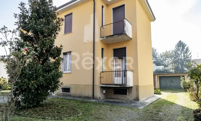 Rexer-VIMERCATE-Vimercate-Villa-singola-con-giardino-box-e-posti-auto-Altro
