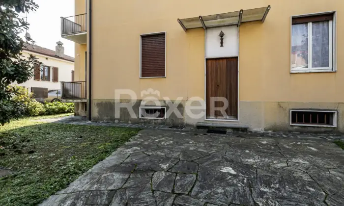 Rexer-VIMERCATE-Vimercate-Villa-singola-con-giardino-box-e-posti-auto-Altro