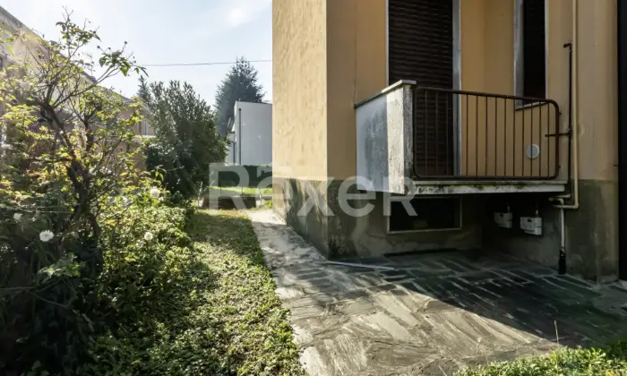 Rexer-VIMERCATE-Vimercate-Villa-singola-con-giardino-box-e-posti-auto-Altro