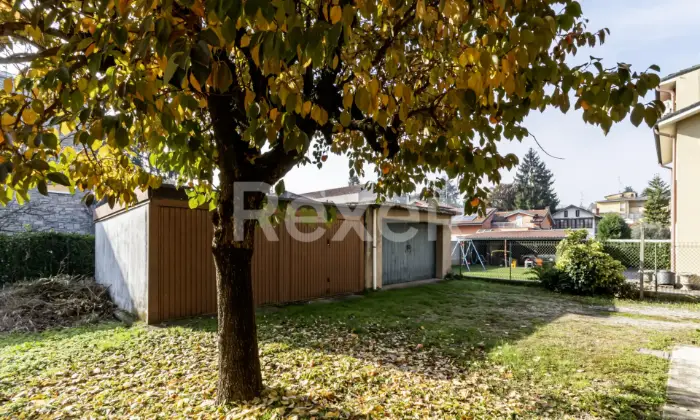 Rexer-VIMERCATE-Vimercate-Villa-singola-con-giardino-box-e-posti-auto-Altro