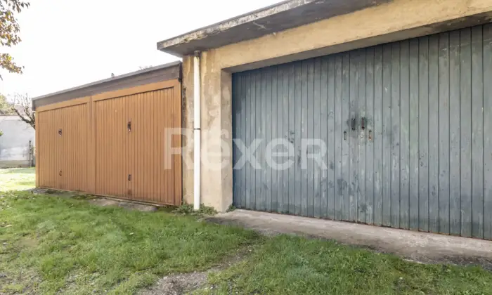 Rexer-VIMERCATE-Vimercate-Villa-singola-con-giardino-box-e-posti-auto-Altro