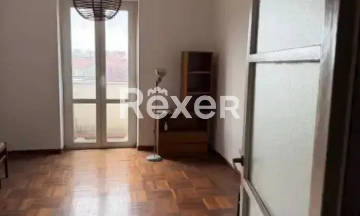 Rexer-Milano-MilanoCitt-Studi-Bilocale-luminoso-al-e-ultimo-piano-con-parquet-naturale-originale-nel-soggiorno-Altro
