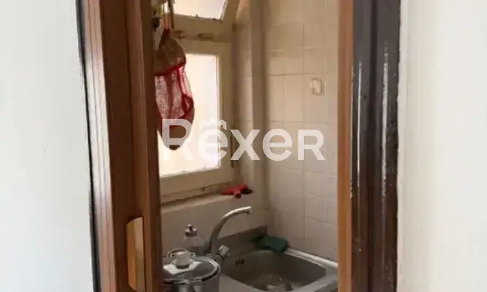 Rexer-Milano-MilanoCitt-Studi-Bilocale-luminoso-al-e-ultimo-piano-con-parquet-naturale-originale-nel-soggiorno-Altro