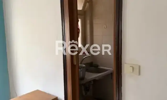 Rexer-Milano-MilanoCitt-Studi-Bilocale-luminoso-al-e-ultimo-piano-con-parquet-naturale-originale-nel-soggiorno-Altro