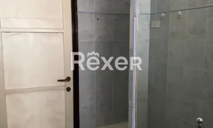 Rexer-Milano-MilanoCitt-Studi-Bilocale-luminoso-al-e-ultimo-piano-con-parquet-naturale-originale-nel-soggiorno-Altro