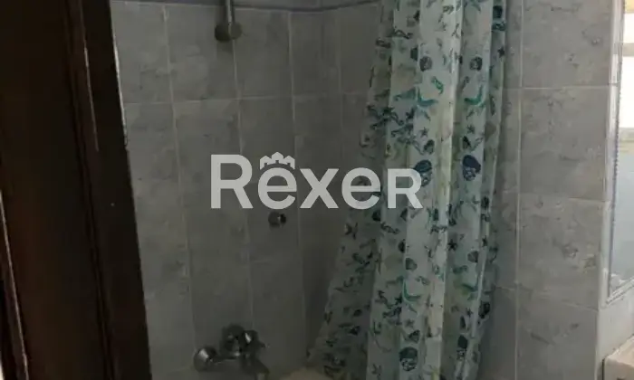 Rexer-Milano-MilanoCitt-Studi-Bilocale-luminoso-al-e-ultimo-piano-con-parquet-naturale-originale-nel-soggiorno-Altro