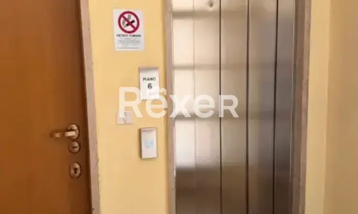 Rexer-Milano-MilanoCitt-Studi-Bilocale-luminoso-al-e-ultimo-piano-con-parquet-naturale-originale-nel-soggiorno-Altro