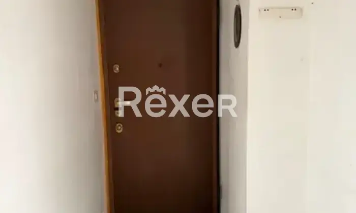 Rexer-Milano-MilanoCitt-Studi-Bilocale-luminoso-al-e-ultimo-piano-con-parquet-naturale-originale-nel-soggiorno-Altro