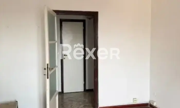 Rexer-Milano-MilanoCitt-Studi-Bilocale-luminoso-al-e-ultimo-piano-con-parquet-naturale-originale-nel-soggiorno-Altro