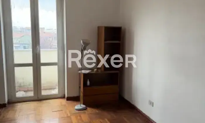 Rexer-Milano-MilanoCitt-Studi-Bilocale-luminoso-al-e-ultimo-piano-con-parquet-naturale-originale-nel-soggiorno-Altro