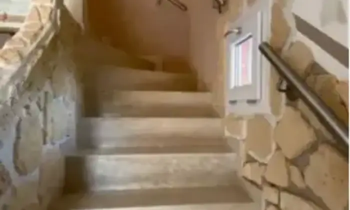 Rexer-Conselice-Casa-Indipendente-su-Tre-Livelli-con-Giardino-Altro