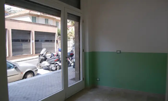Rexer-Sanremo-Vendesi-ufficio-con-garage-Altro