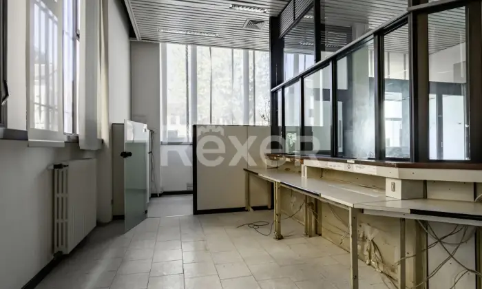 Rexer-ARLUNO-Ex-filiale-bancaria-in-Piazza-Pozzobonelli-ad-Arluno-Altro