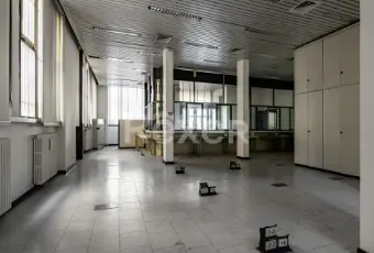 Rexer-ARLUNO-Ex-filiale-bancaria-in-Piazza-Pozzobonelli-ad-Arluno-Altro