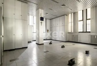 Rexer-ARLUNO-Ex-filiale-bancaria-in-Piazza-Pozzobonelli-ad-Arluno-Altro