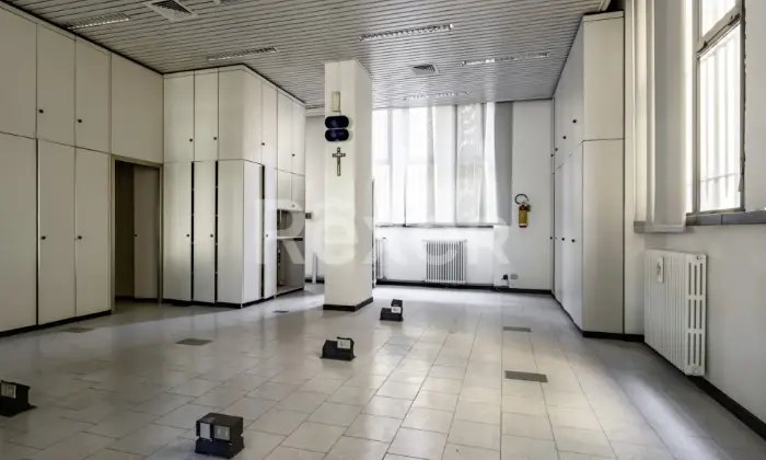 Rexer-ARLUNO-Ex-filiale-bancaria-in-Piazza-Pozzobonelli-ad-Arluno-Altro