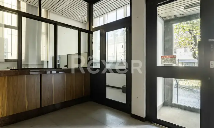 Rexer-ARLUNO-Ex-filiale-bancaria-in-Piazza-Pozzobonelli-ad-Arluno-Altro