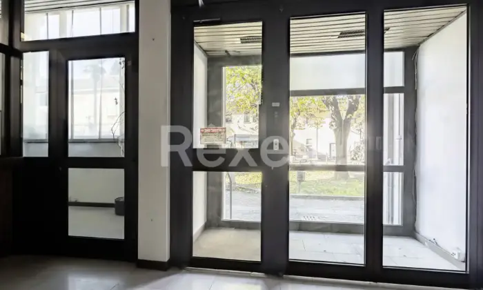 Rexer-ARLUNO-Ex-filiale-bancaria-in-Piazza-Pozzobonelli-ad-Arluno-Altro