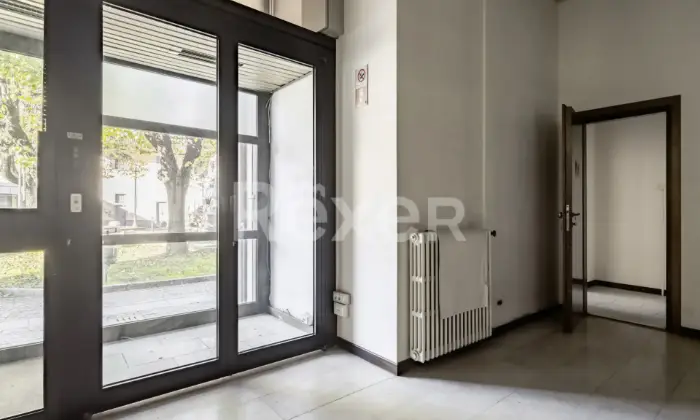 Rexer-ARLUNO-Ex-filiale-bancaria-in-Piazza-Pozzobonelli-ad-Arluno-Altro