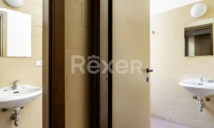 Rexer-ARLUNO-Ex-filiale-bancaria-in-Piazza-Pozzobonelli-ad-Arluno-Altro