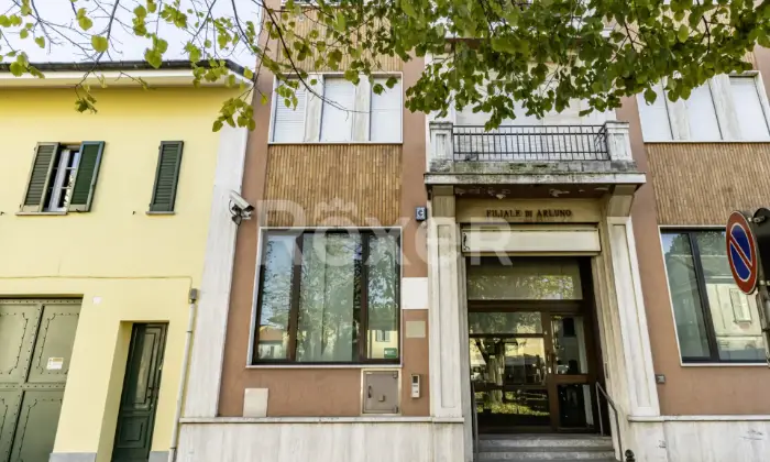 Rexer-ARLUNO-Ex-filiale-bancaria-in-Piazza-Pozzobonelli-ad-Arluno-Altro