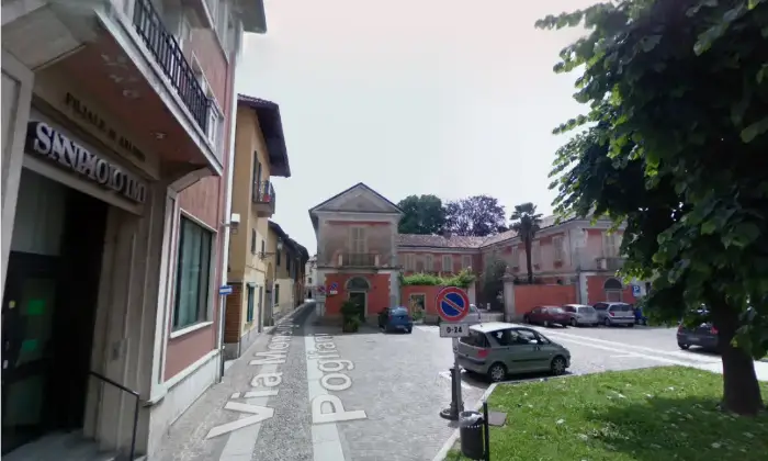 Rexer-ARLUNO-Ex-filiale-bancaria-in-Piazza-Pozzobonelli-ad-Arluno-Altro
