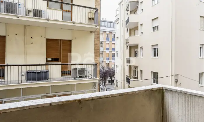 Rexer-Pesaro-Trilocale-da-Ristrutturare-a-Pesaro-Viale-della-Vittoria-angolo-Piazzale-Innocenti-Zona-CentroMare-Altro