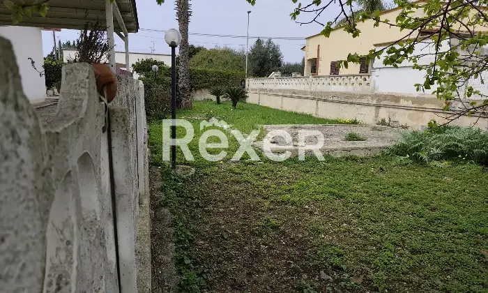 Rexer-Taranto-Villa-con-impianto-fotovoltaico-giardino-e-terreno-edificabile-Altro