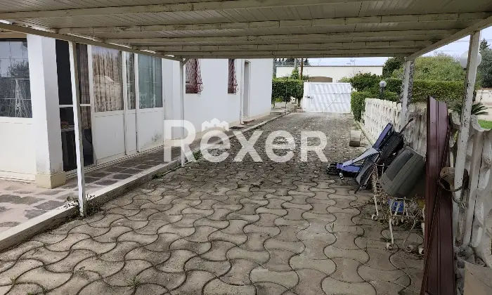 Rexer-Taranto-Villa-di-nuova-generazione-in-classe-A-con-fotovoltaico-giardino-e-terreno-edificabile-Altro