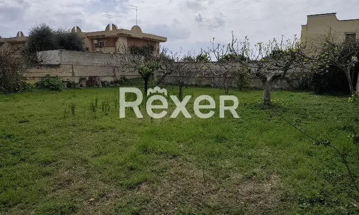 Rexer-Taranto-Villa-con-impianto-fotovoltaico-giardino-e-terreno-edificabile-Altro