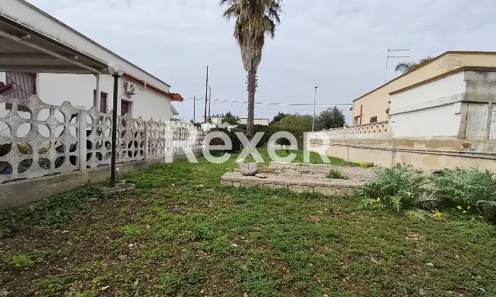 Rexer-Taranto-Villa-con-impianto-fotovoltaico-giardino-e-terreno-edificabile-Altro