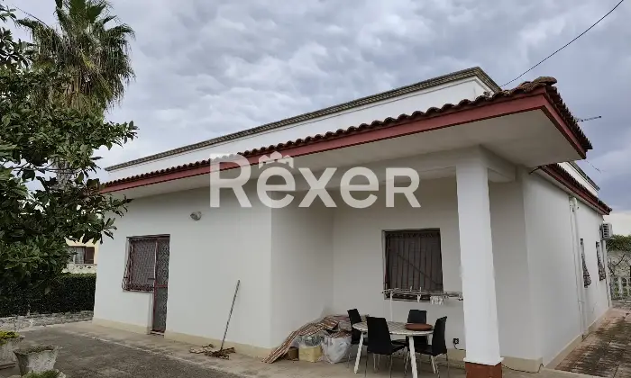 Rexer-Taranto-Villa-con-impianto-fotovoltaico-giardino-e-terreno-edificabile-Altro