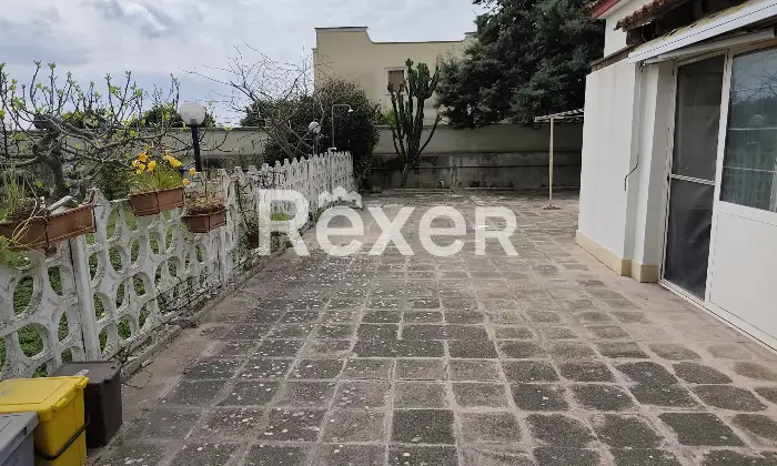 Rexer-Taranto-Villa-con-impianto-fotovoltaico-giardino-e-terreno-edificabile-Altro