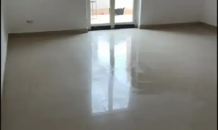 Rexer-Ucria-Appartamento-in-vendita-in-via-Francesco-Crispi-ad-Ucria-Altro