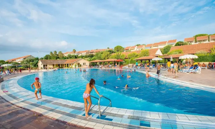 Rexer-Isola-di-Capo-Rizzuto-Appartamento-panoramico-in-villaggio-turistico-Piscina