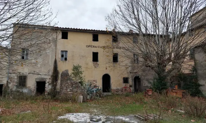 Rexer-Vicopisano-Fabbricato-depoca-nel-centro-storico-di-Lugnano-Altro