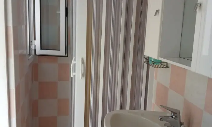 Rexer-Taranto-Appartamento-trilocale-ristrutturato-a-Taranto-Bagno