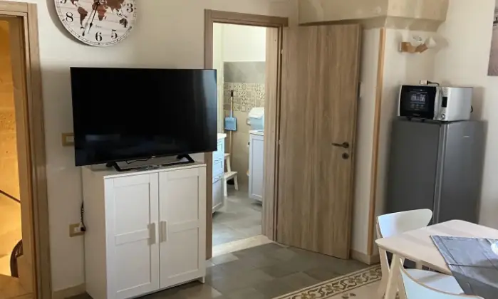 Rexer-Lizzano-Casa-in-venditaLizzano-Soggiorno